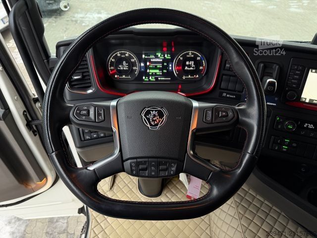 Стандартний тягач SCANIA R520 V8 2x Tank Retarder ACC Leder
