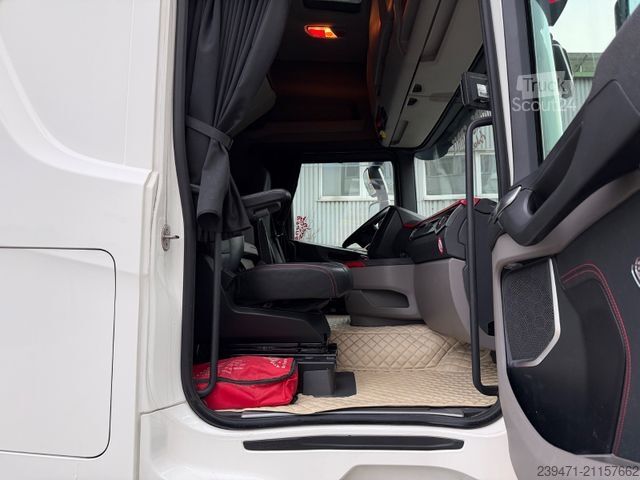 Стандартний тягач SCANIA R520 V8 2x Tank Retarder ACC Leder