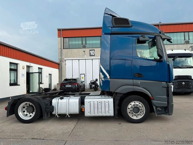 Cap tractor voluminos MERCEDES-BENZ ACTROS 1842 * VOLUMEN * 2 X TANK * STANDKLIMA *