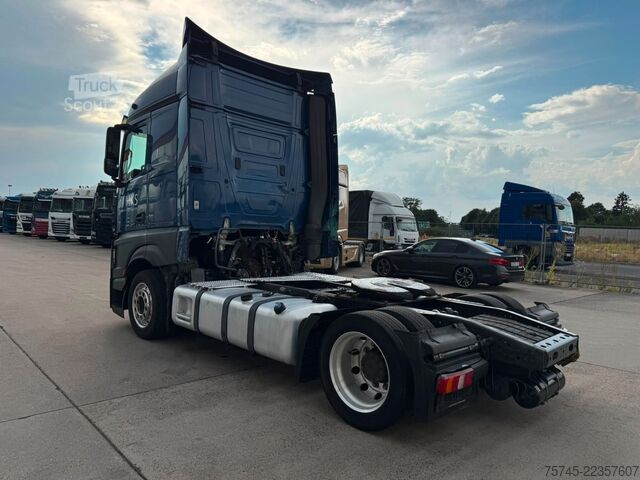 Cap tractor voluminos MERCEDES-BENZ ACTROS 1842 * VOLUMEN * 2 X TANK * STANDKLIMA *