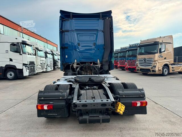 Cap tractor voluminos MERCEDES-BENZ ACTROS 1842 * VOLUMEN * 2 X TANK * STANDKLIMA *