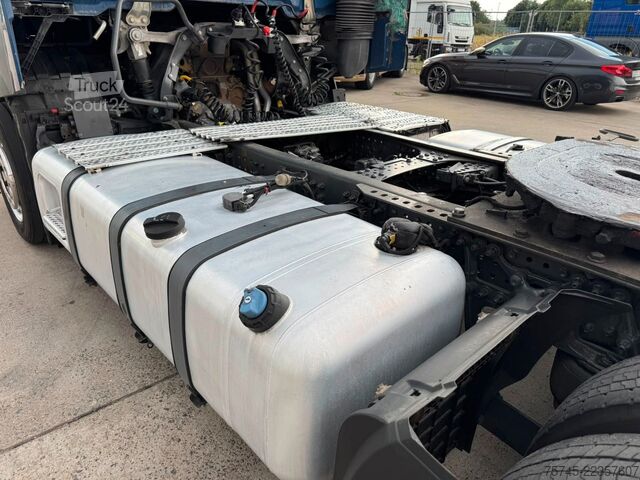 Cap tractor voluminos MERCEDES-BENZ ACTROS 1842 * VOLUMEN * 2 X TANK * STANDKLIMA *