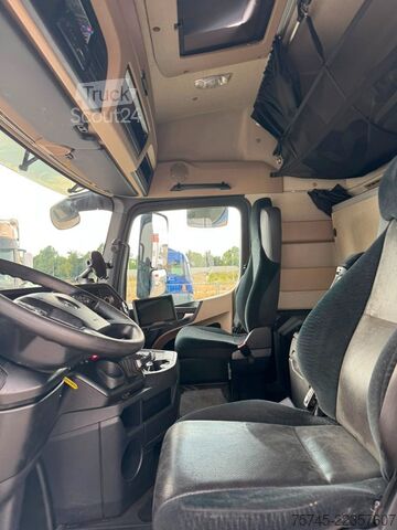 Cap tractor voluminos MERCEDES-BENZ ACTROS 1842 * VOLUMEN * 2 X TANK * STANDKLIMA *