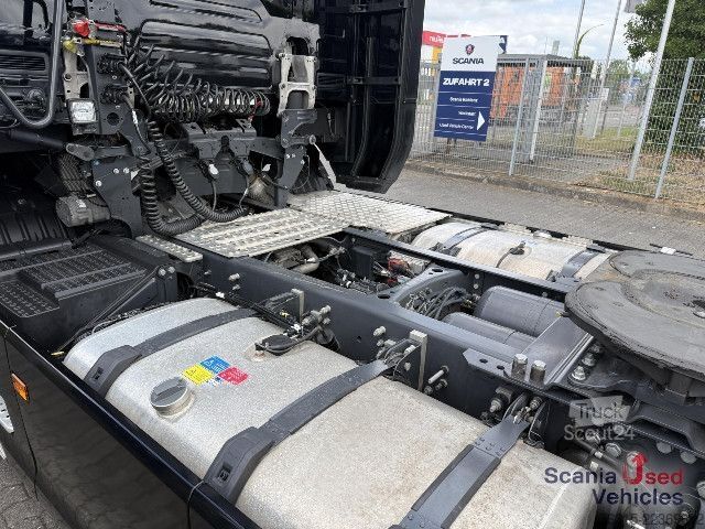 Standart çekici ünitesi Scania S 590 - V8 - HIGHLINE - 2x TANKs - ACC - LEDER