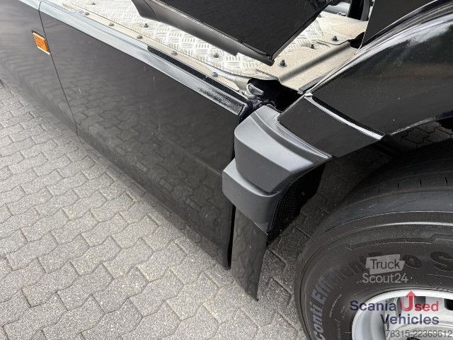 Standart çekici ünitesi Scania S 590 - V8 - HIGHLINE - 2x TANKs - ACC - LEDER