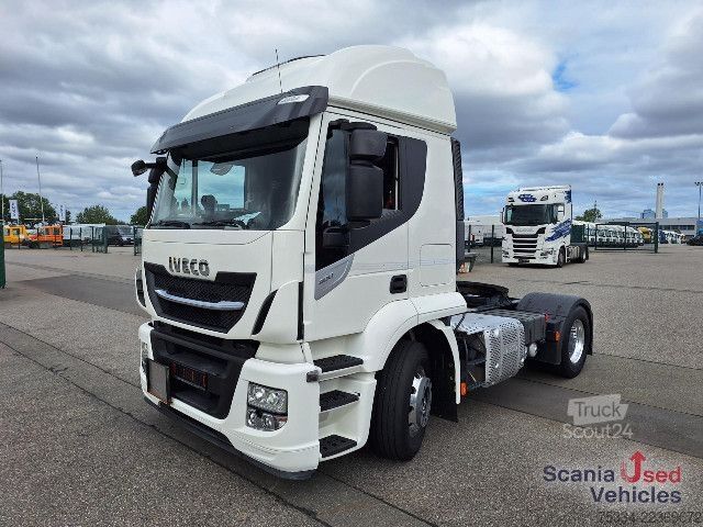 Farligt gods lastbil IVECO AT 440T ADR FL Hydraulik Tank