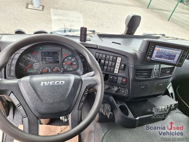 Farligt gods lastbil IVECO AT 440T ADR FL Hydraulik Tank