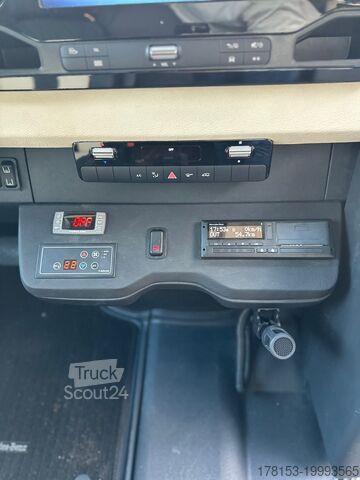 Minibus Mercedes Sprinter Minibus XXL Luxury 16+1+1 on Stock