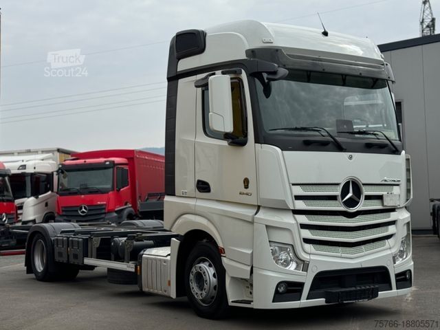Maināms virsbūves kravas automobilis MERCEDES-BENZ ACTROS 1840 / RETARDER / NAVI