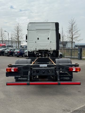 Maināms virsbūves kravas automobilis MERCEDES-BENZ ACTROS 1840 / RETARDER / NAVI