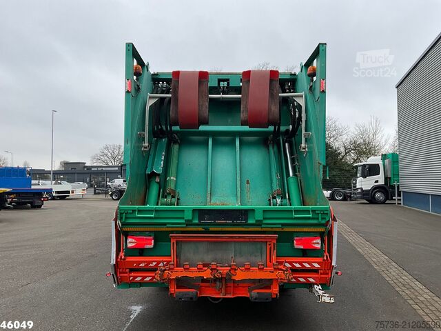 Veículo de recolha de resíduos Scania P 320 Euro 6 Garbage truck 25m³ Just 134.168  km!