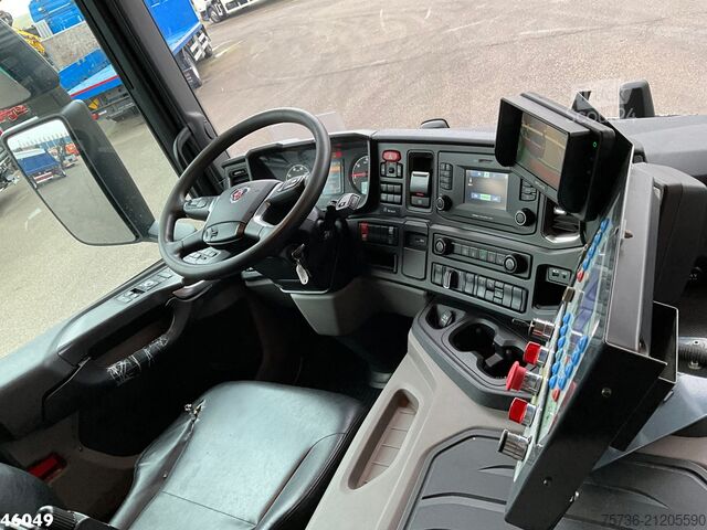 Veículo de recolha de resíduos Scania P 320 Euro 6 Garbage truck 25m³ Just 134.168  km!