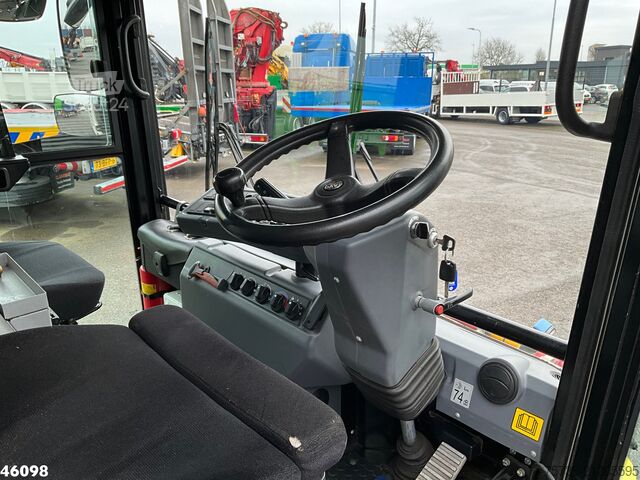 Varredora de rua Ravo 540 CD Euro 6 with 3-rd brush