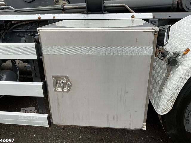 Sistema de braço de gancho DAF FAQ 85 CF 410 8x2 Multilift 26 Ton Schuif-knik ...