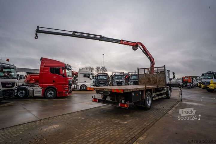 Plataforma de carga IVECO EUROCARGO 190E30-E5- FASSI 110 A2.3