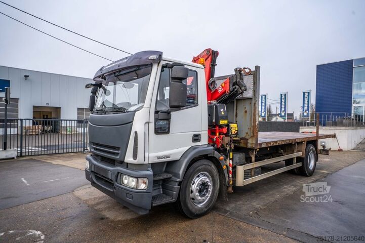 Plataforma de carga IVECO EUROCARGO 190E30-E5- FASSI 110 A2.3