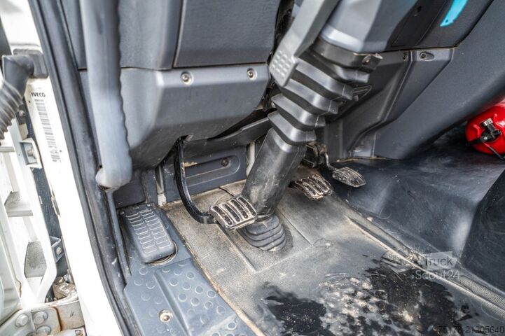 Plataforma de carga IVECO EUROCARGO 190E30-E5- FASSI 110 A2.3