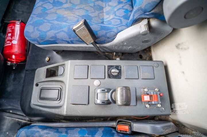 Plataforma de carga IVECO EUROCARGO 190E30-E5- FASSI 110 A2.3