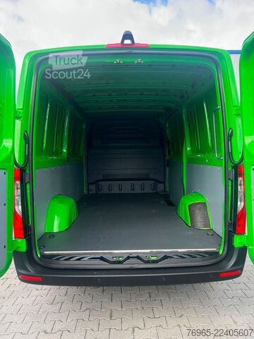 Skåpbil MERCEDES-BENZ SPRINTER 317 LANG 9G-TRONIC TOTWINKEL 360°KAMERA