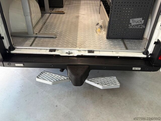Bestelwagen met verhoogd dak PEUGEOT Boxer 333 L2H2 *WERKSTATTWAGEN*KLIMA*R.CAM*AHK