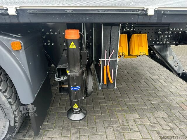 Kranbil MAN TGS 35.470 8X4 HMF 4020-K6 + FJ 600 K4  KRAAN/K...