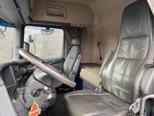 Darus teherautó Scania R560 V8 8X2 TREKKER/BAKWAGEN + HIAB 477E-8 HIPR...