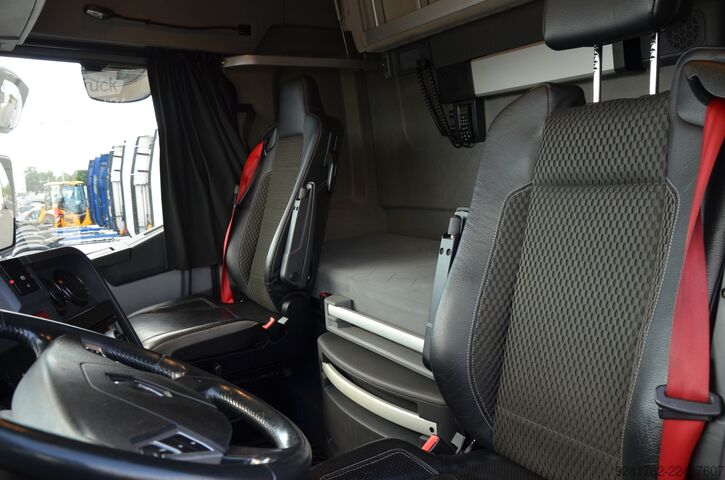 Standarta vilcējs Renault T 520 HIGH / 2021r / KLIMA P. XENON /LED/ALUSY/ACC/SKÓRY/NAVI/DE/7333