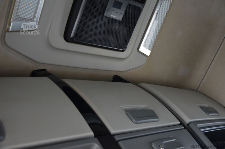 Standarta vilcējs Renault T 520 HIGH / 2021r / KLIMA P. XENON /LED/ALUSY/ACC/SKÓRY/NAVI/DE/7333