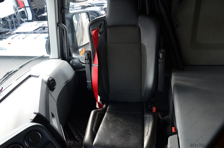 Standarta vilcējs Renault T 520 HIGH / 2021r / KLIMA P. XENON /LED/ALUSY/ACC/SKÓRY/NAVI/DE/7333