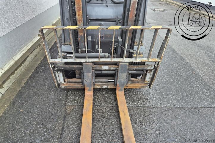 Elektrické 4-kolesové Linde E25/600 HL