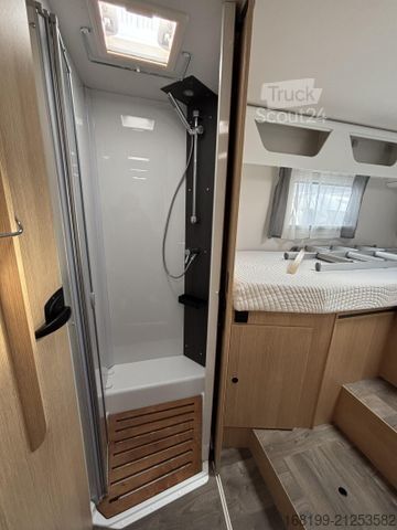 Semi-integrated camper SUNLIGHT Adventure T 68C Fiat