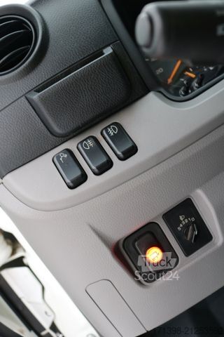 Фургон с брезентова завеса FUSO 7C18 Pritsche + Plane + LBW + Klima nur 57tkm