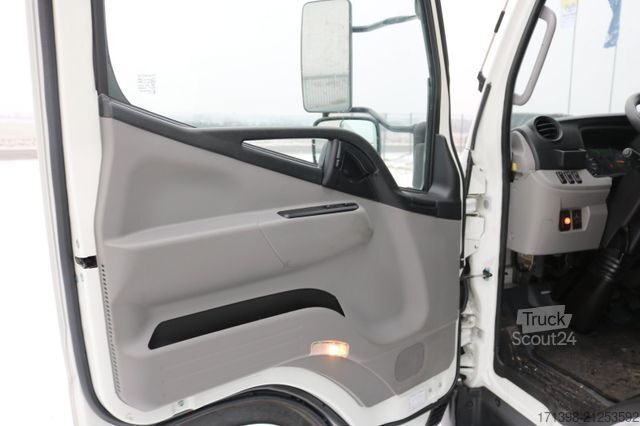 Фургон с брезентова завеса FUSO 7C18 Pritsche + Plane + LBW + Klima nur 57tkm