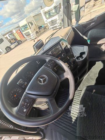 Standardni vlačilec MERCEDES-BENZ ACTROS 1851