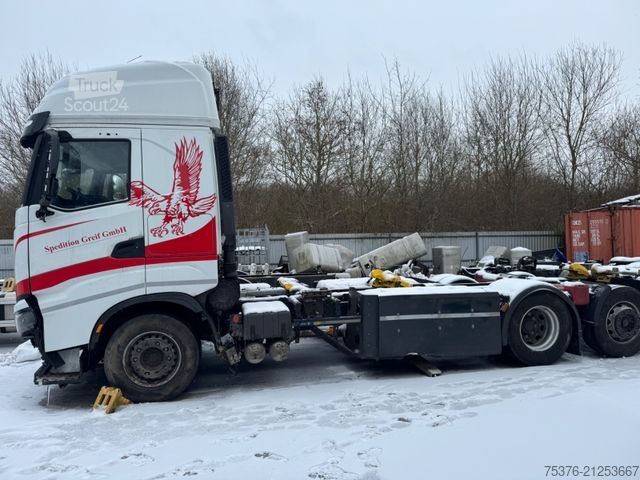 Wechselfahrgestell LKW IVECO IVECO S-Way AS 260 damaged Intarder