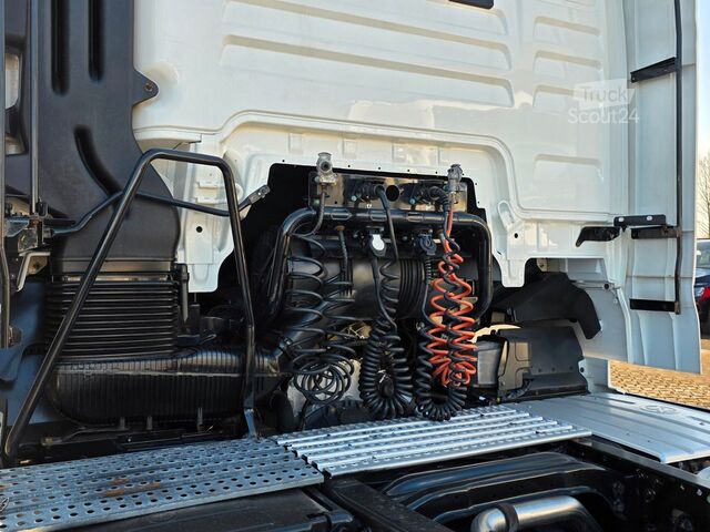 Volumen SZM MAN TGX 18.460 4X2 LLS-U