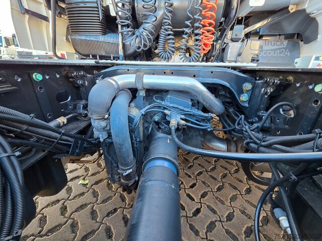 Volumen SZM MAN TGX 18.460 4X2 LLS-U