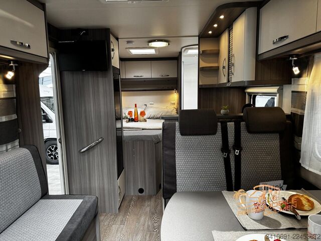 Polointegrovaný karavan HOBBY Optima OnTour T65 FL SAT TV Fahrradträger Solar