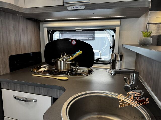 Polointegrovaný karavan HOBBY Optima OnTour T65 FL SAT TV Fahrradträger Solar
