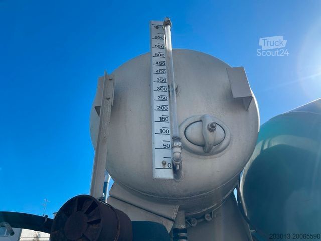 Semitrailer Betonmischer-Auflieger Intermix 12 m³ mit Motor