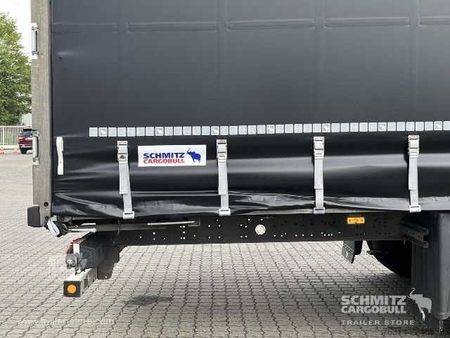 Atvērta puspiekabe ar tentu Schmitz Cargobull Curtainsider Mega Getränke