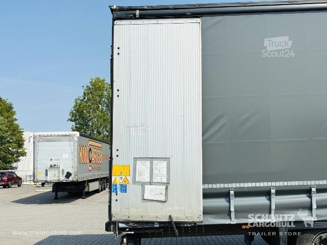 Atvērta puspiekabe ar tentu Schmitz Cargobull Curtainsider Mega Getränke