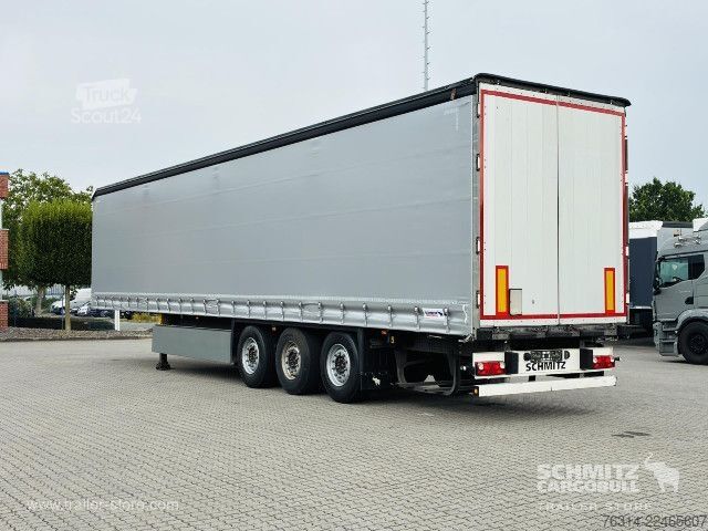 Odprta polprikolica s ponjavo Schmitz Cargobull Curtainsider Standard Getränke