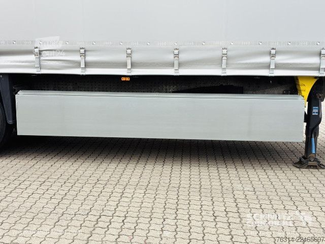 Odprta polprikolica s ponjavo Schmitz Cargobull Curtainsider Standard Getränke
