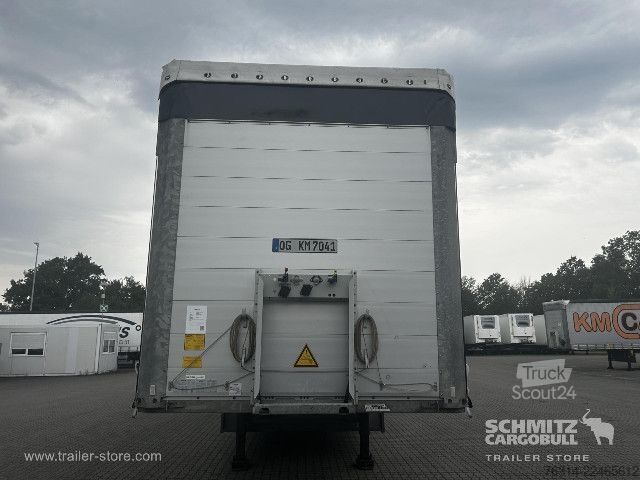 Odprta polprikolica s ponjavo Schmitz Cargobull Curtainsider Standard Getränke