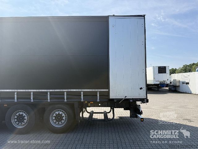 Odprta polprikolica s ponjavo Schmitz Cargobull Curtainsider Standard Getränke