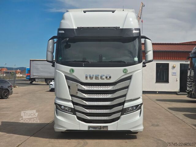 Standardowy ciągnik siodłowy IVECO S-WAY 530 * RETARDER * 2 X TANK * ACC * WENIG KM