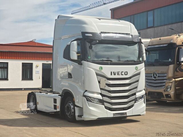Standardowy ciągnik siodłowy IVECO S-WAY 530 * RETARDER * 2 X TANK * ACC * WENIG KM