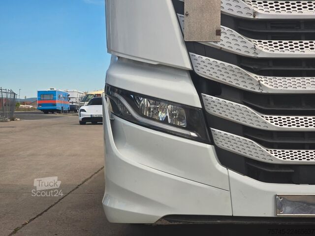 Standardowy ciągnik siodłowy IVECO S-WAY 530 * RETARDER * 2 X TANK * ACC * WENIG KM