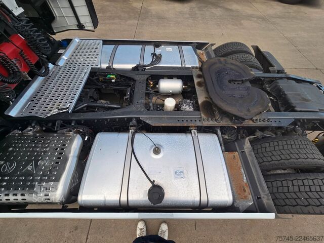 Standardowy ciągnik siodłowy IVECO S-WAY 530 * RETARDER * 2 X TANK * ACC * WENIG KM